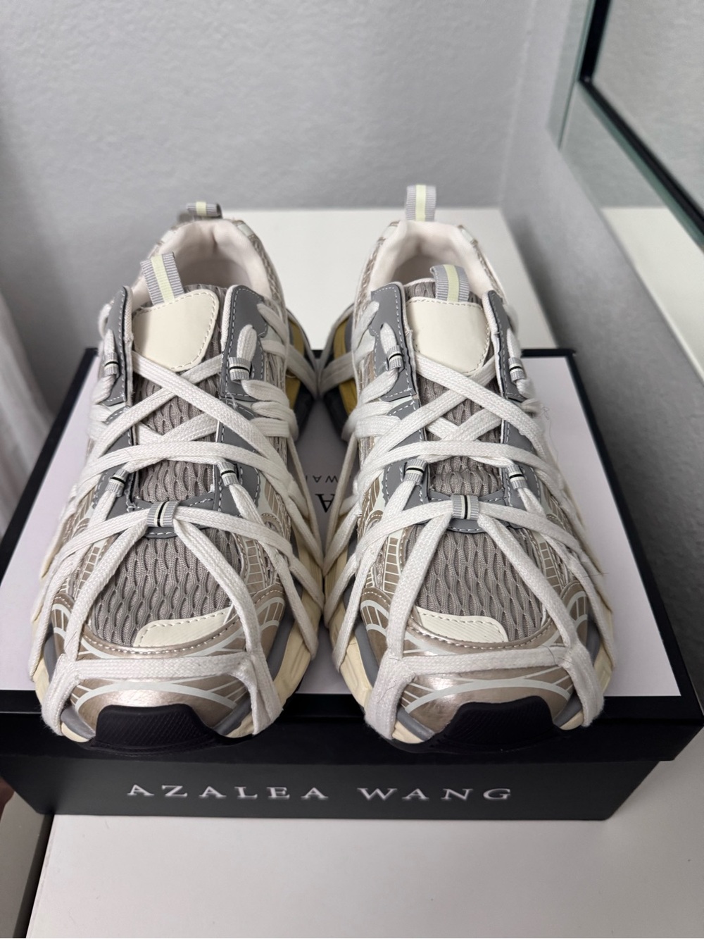 Azalea Wang Women's Gray and Cream Athletic Sneakers - Picture 3 of 10
